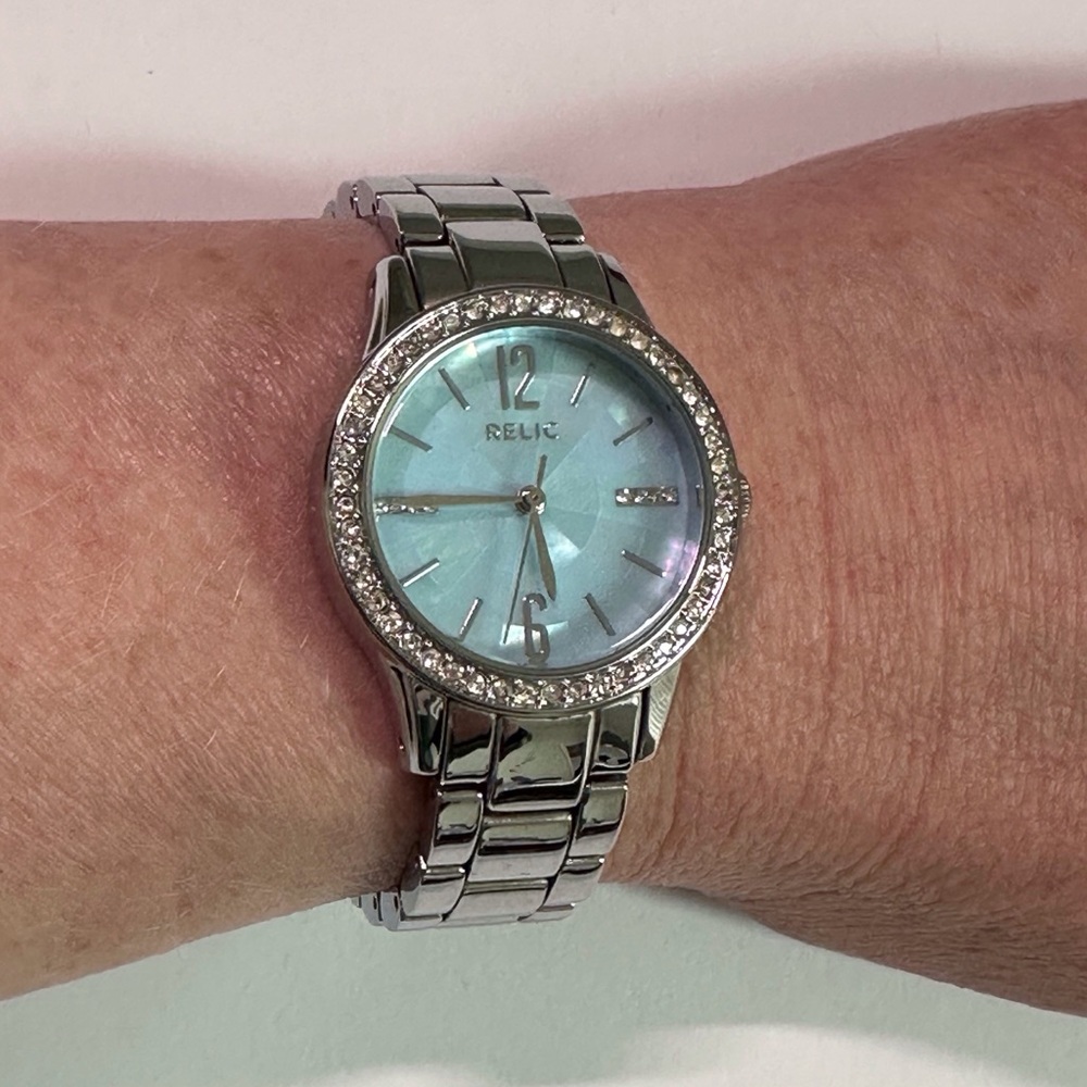 Relic Watch with Box - Picture 2 of 8